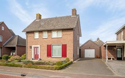 Dorpsstraat 33