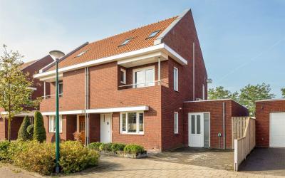 Houtwolstra. 18