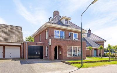 Pater Thijs. 14