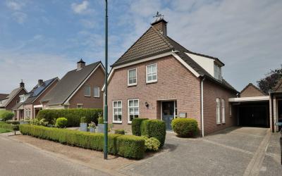 Bernard van. 22