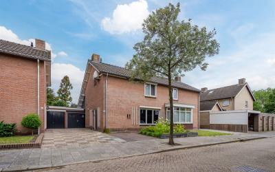 Piet Heinst. 30