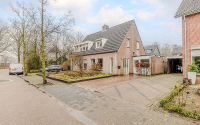 Biezenstraat 18