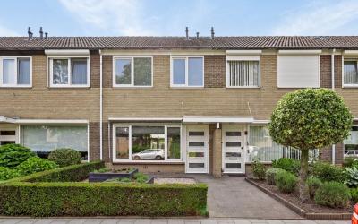 Koninginnel. 23