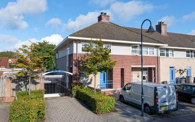 Deken van E. 44