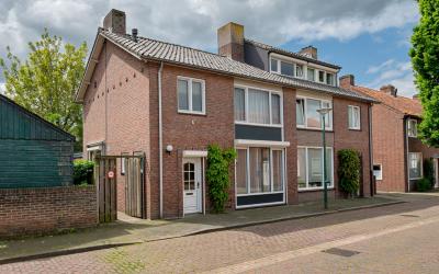 Hoefstraat 13