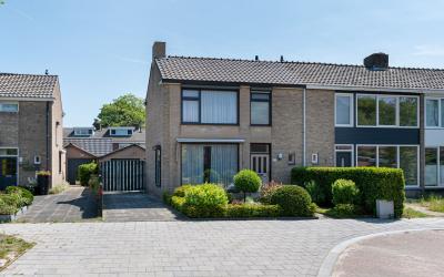 Graaf Mauri. 15