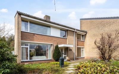 Dorpstraat 123