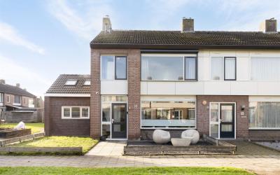 van den Boo. 18