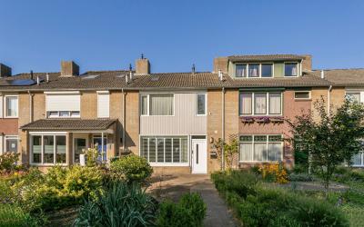 Dr. A. Zijl. 22