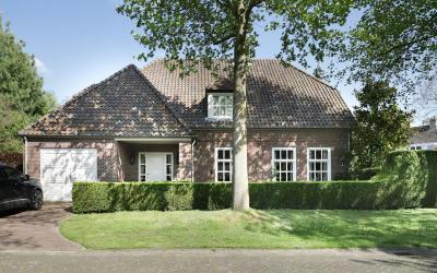 Het Aangelag 16