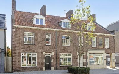 Eindhovense. 62