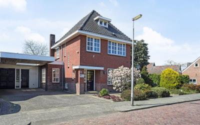Parallelweg. 6