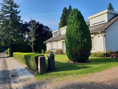 Renier Sniederslaan 2
