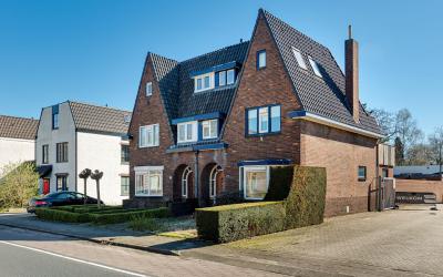 Eindhovense. 10