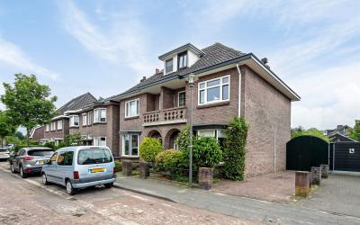 Emmastraat 2