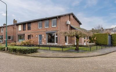 Willem van. 19