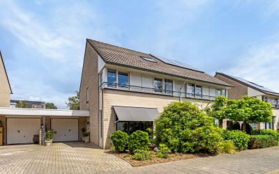 Robijnring 65