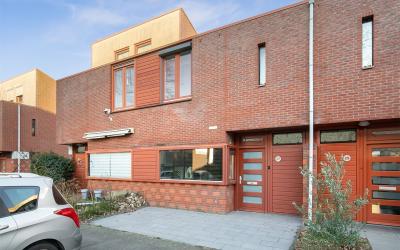 Grastapijt 27