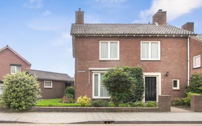Nassaustraat 1