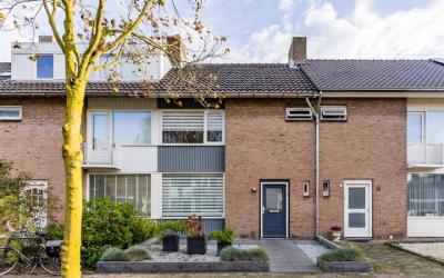 Pastoor M. van Beekstraat 11