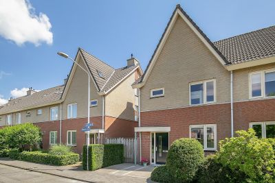 Maaivelden 1