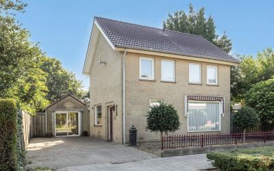 Eindhovense. 17