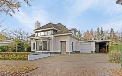Houtens 4