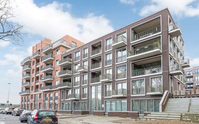 Kanaaldijk. 90-F