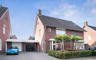 Middachtend. 6