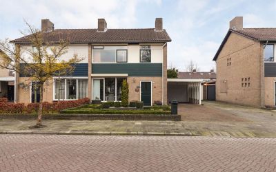 Waterhoenla. 16