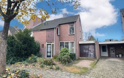 Bij de Post. 23