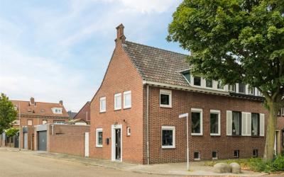 Van Keekens. 2