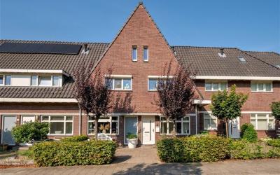 Agnes Huijn. 4