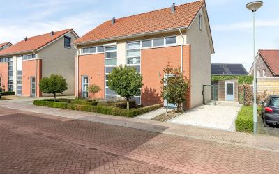 Heldens van de Mortellaan 6
