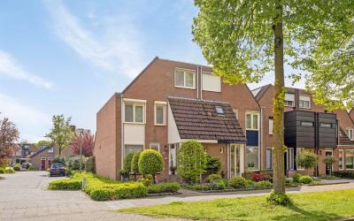 van Douvere. 52