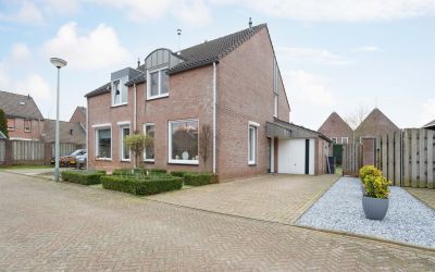 van Darthlaan 11