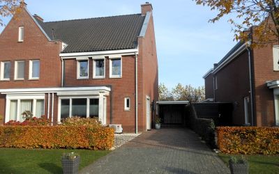 Aan de Stal. 17