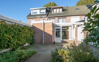 Spoorstraat 27