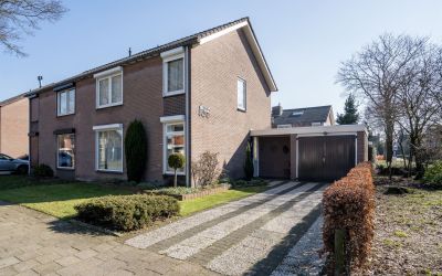 Overweertst. 102