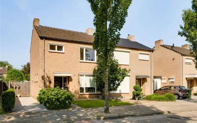 Stadhouders. 48