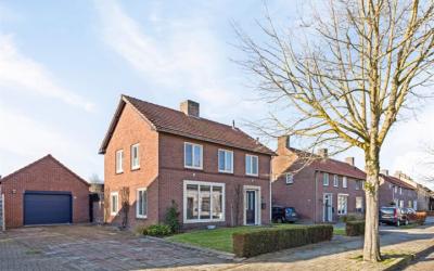 Deken Van B. 48