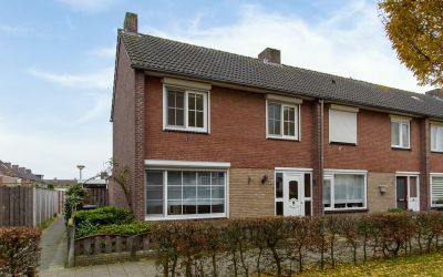 Smits van Oyenlaan 17