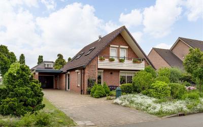 Ahrensburge. 48
