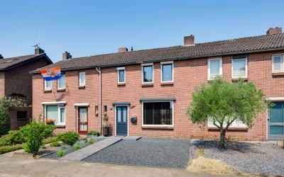 Kerkstraat 24