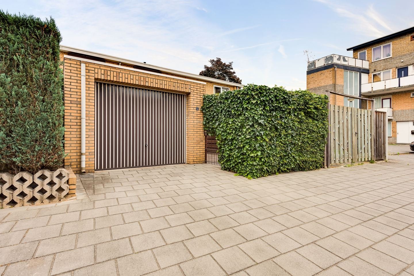 Tussenwoning te koop: Sint Wirosingel 16, Roermond