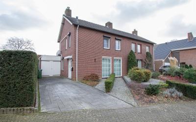 Praamstraat 8