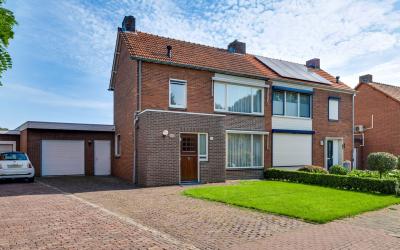 Burgemeeste. 60
