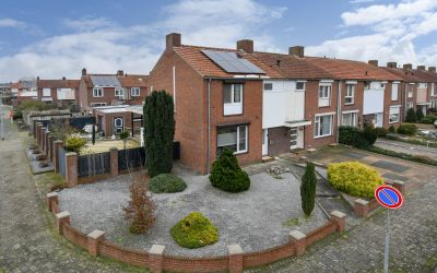 Mezenstraat 1