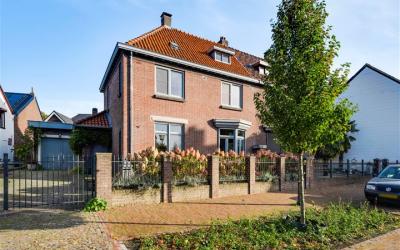 Maaspoort 4