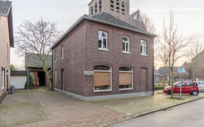 Aan de Greu. 32